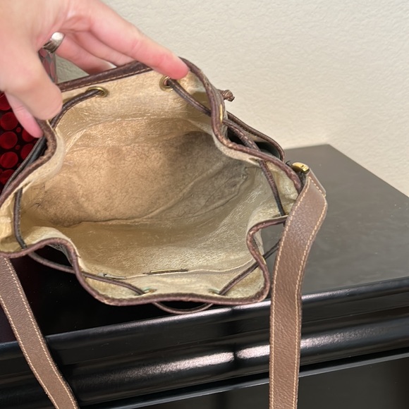 Gucci G Logo Bucket Bag with COA included - Picture 5 of 16